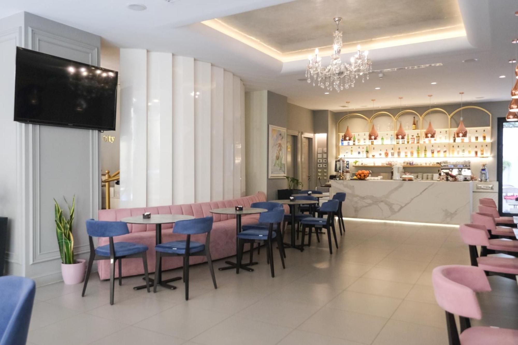 Golden City Hotel , 地拉那 外观 照片