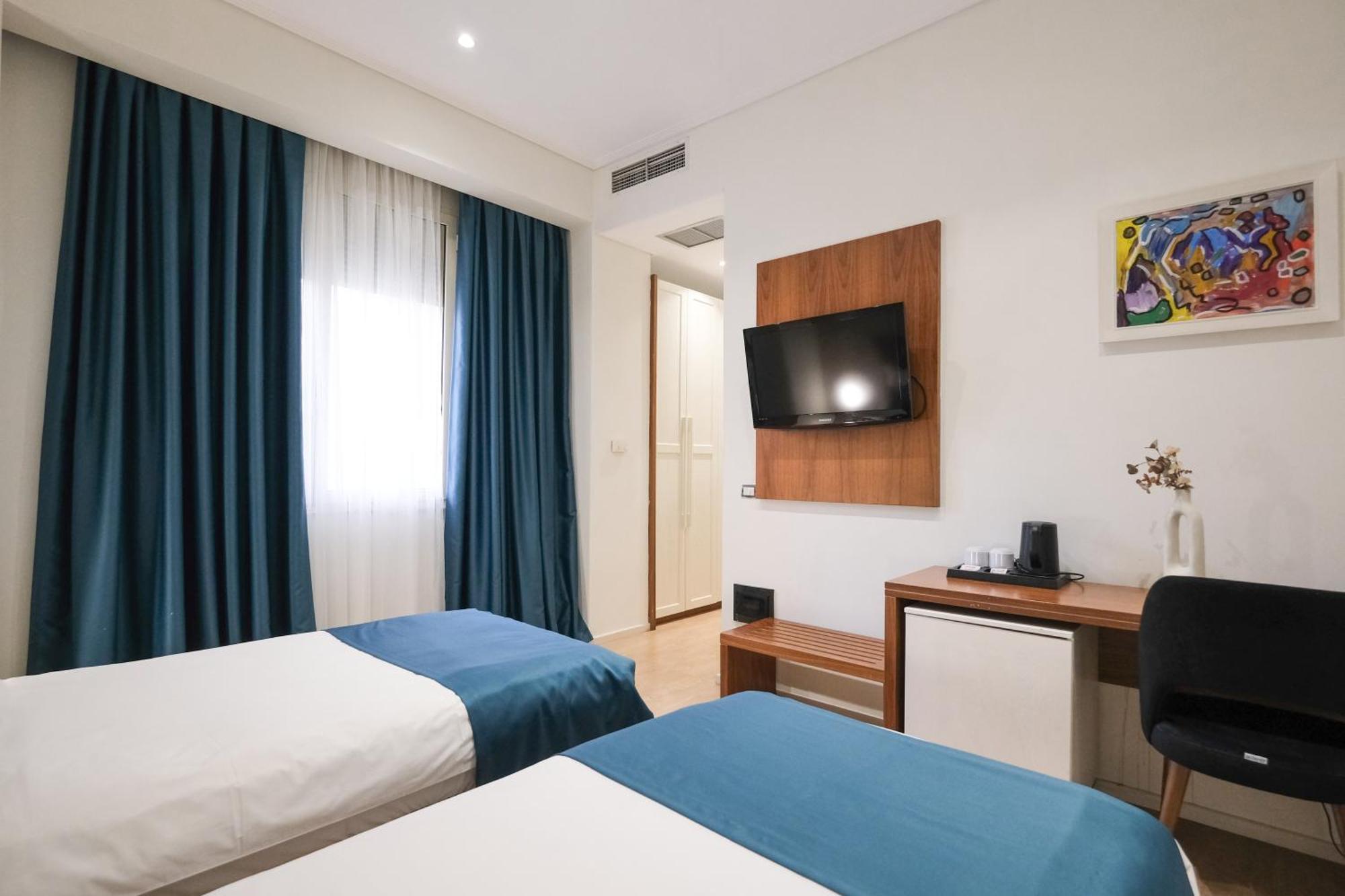Golden City Hotel , 地拉那 外观 照片