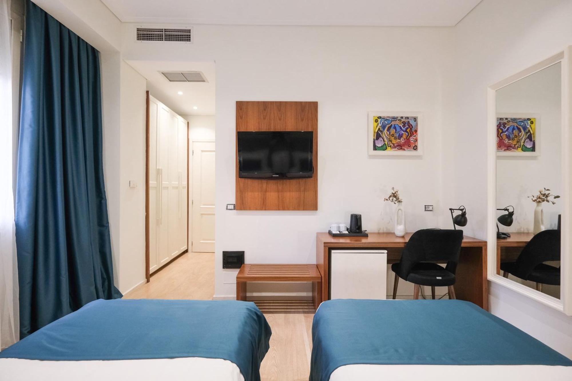 Golden City Hotel , 地拉那 外观 照片