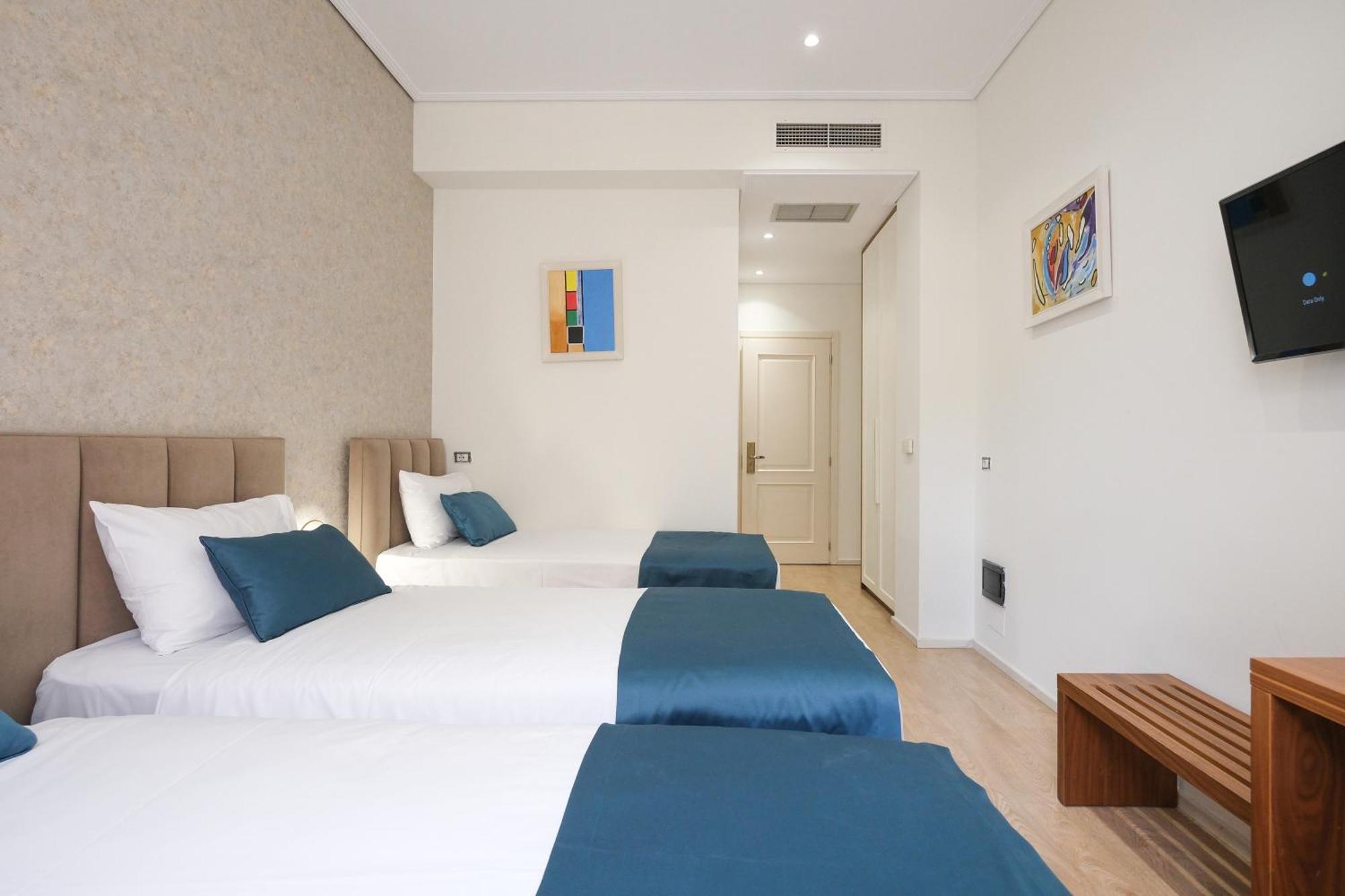 Golden City Hotel , 地拉那 外观 照片