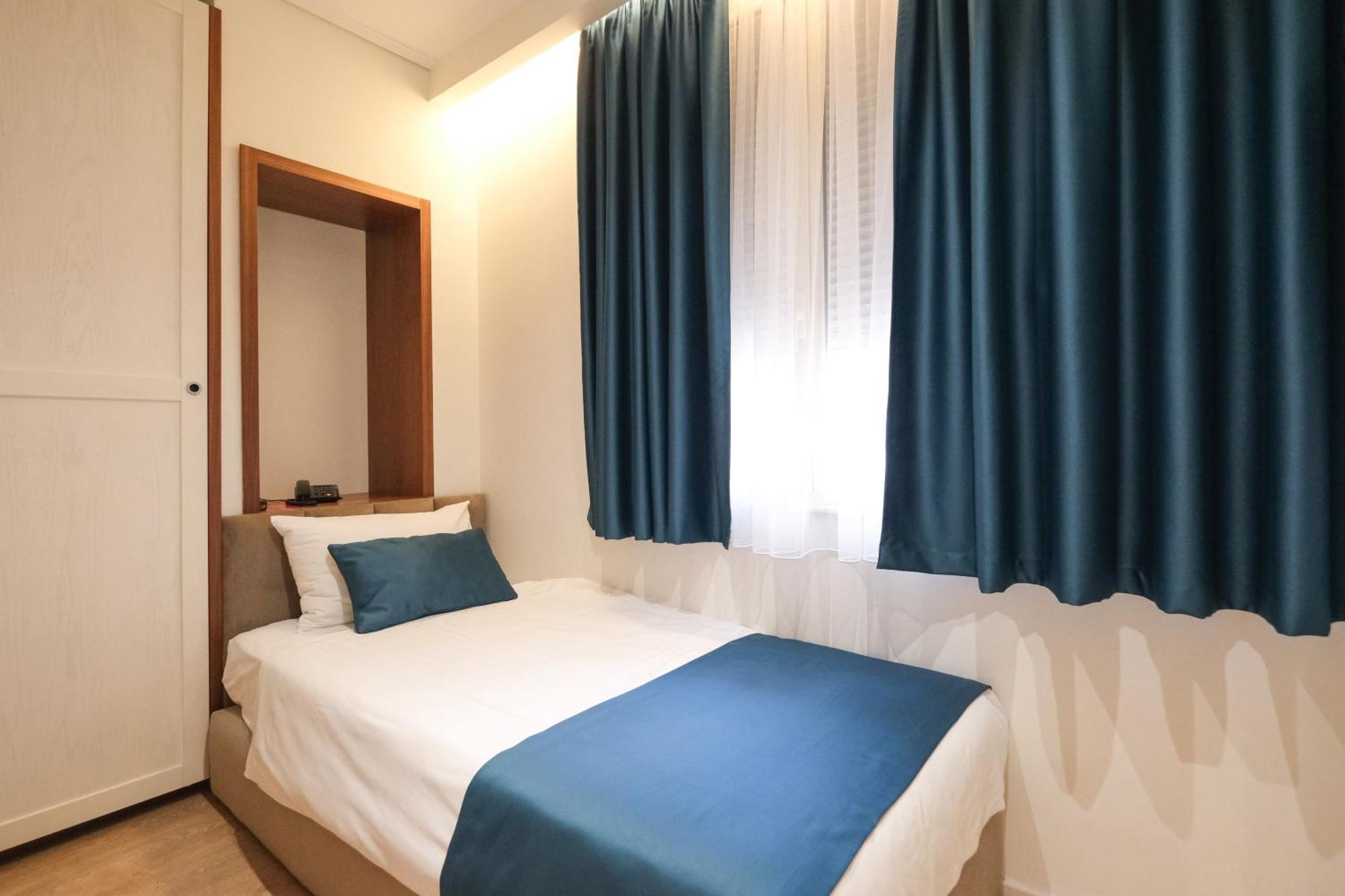 Golden City Hotel , 地拉那 外观 照片