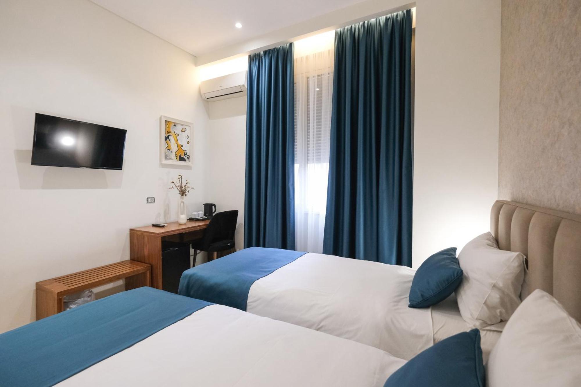 Golden City Hotel , 地拉那 外观 照片